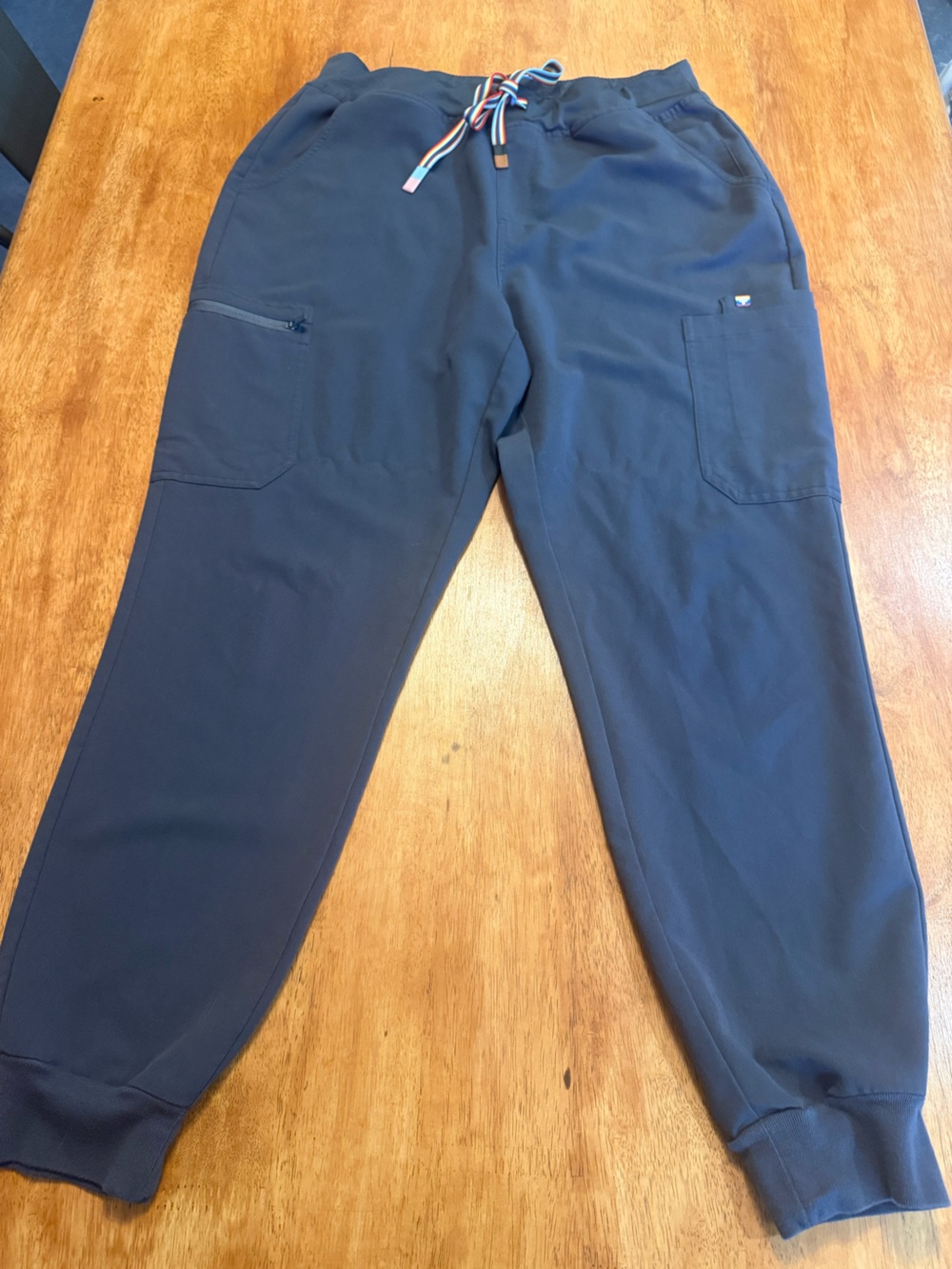 FIGS Women’s Large Zamora in Charcoal Pride